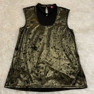 Vince Camuto sleeveless top size Medium color black/gold metallic